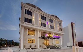 Click Collection Grand Gateway Varanasi